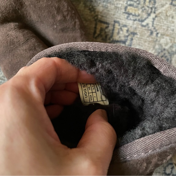 Chocolate brown Uggs - Picture 3 of 6